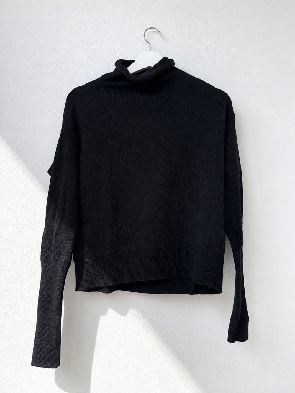 Wilfred Black Merino Wool Turtleneck Sweater